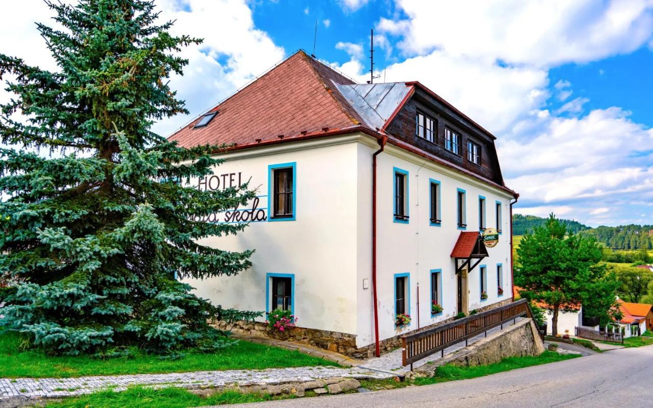 Hotel Stara Skola Na Sumave Horice na Sumave Exterior photo